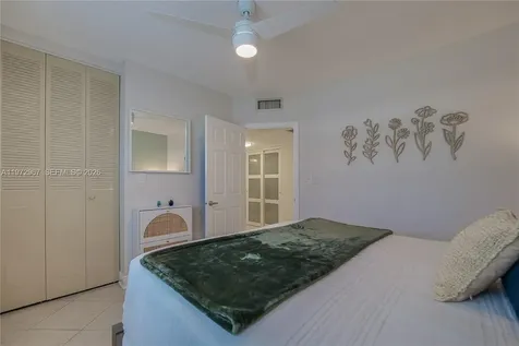 5171 W Oakland Park Boulevard Lauderdale Lakes FL 33313