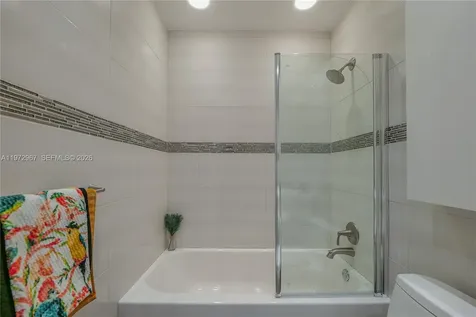 5171 W Oakland Park Boulevard Lauderdale Lakes FL 33313
