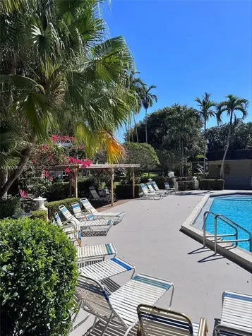 5171 W Oakland Park Boulevard Lauderdale Lakes FL 33313