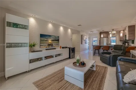 5171 W Oakland Park Boulevard Lauderdale Lakes FL 33313