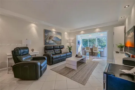 5171 W Oakland Park Boulevard Lauderdale Lakes FL 33313