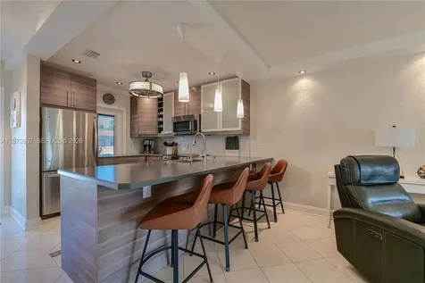 5171 W Oakland Park Boulevard Lauderdale Lakes FL 33313
