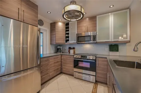 5171 W Oakland Park Boulevard Lauderdale Lakes FL 33313