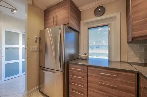 5171 W Oakland Park Boulevard Lauderdale Lakes FL 33313