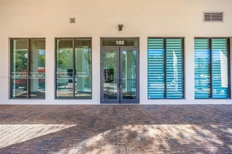 17225 S Dixie Highway Palmetto Bay FL 33157