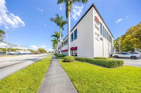 17225 S Dixie Highway Palmetto Bay FL 33157