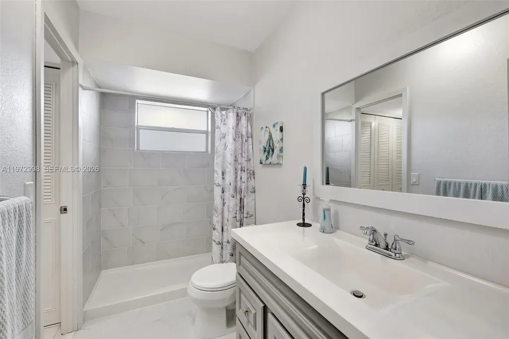 5002 NW 35th Street Lauderdale Lakes FL 33319