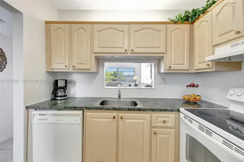 5002 NW 35th Street Lauderdale Lakes FL 33319