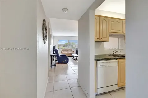 5002 NW 35th Street Lauderdale Lakes FL 33319