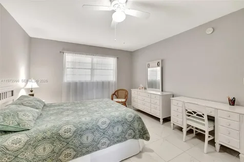 5002 NW 35th Street Lauderdale Lakes FL 33319