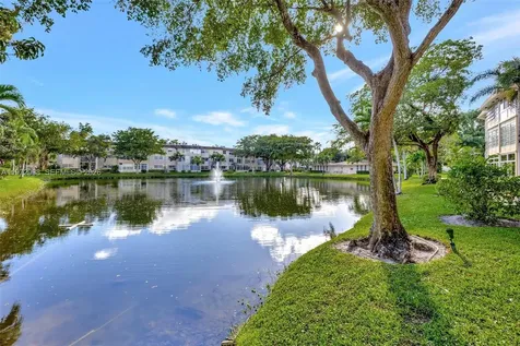 5002 NW 35th Street Lauderdale Lakes FL 33319