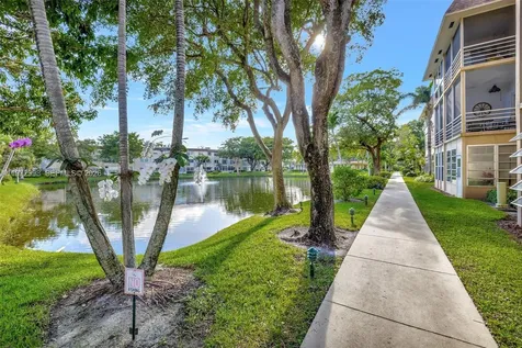 5002 NW 35th Street Lauderdale Lakes FL 33319