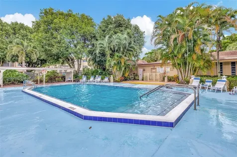 5002 NW 35th Street Lauderdale Lakes FL 33319