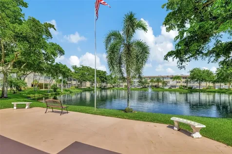 5002 NW 35th Street Lauderdale Lakes FL 33319