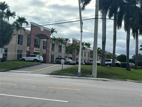 8212 NW 30th Terrace Doral FL 33122