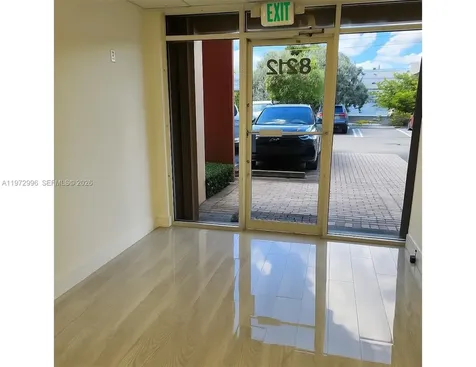 8212 NW 30th Terrace Doral FL 33122