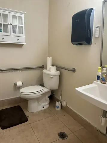 8212 NW 30th Terrace Doral FL 33122