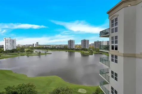 20000 E Country Club Drive Aventura FL 33180