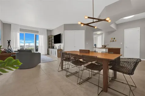 20000 E Country Club Drive Aventura FL 33180