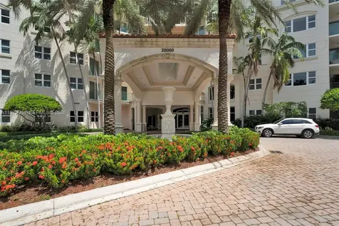 20000 E Country Club Drive Aventura FL 33180