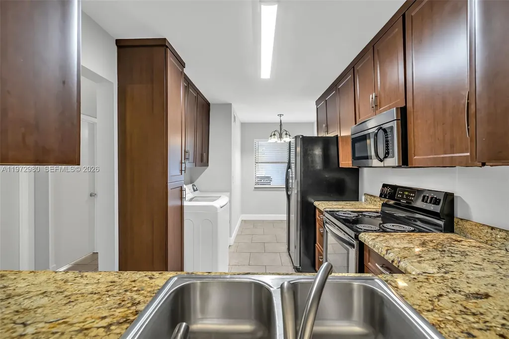 3014 SW 21st Terrace Delray Beach FL 33445