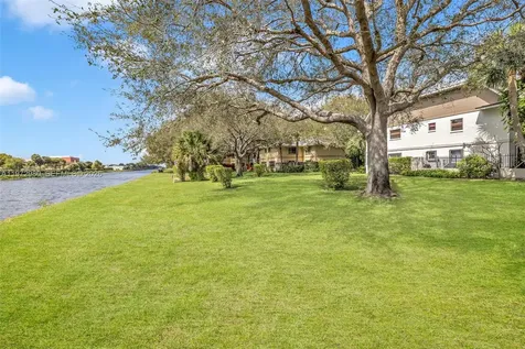 3014 SW 21st Terrace Delray Beach FL 33445
