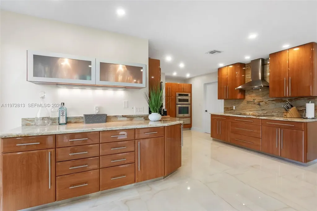 76 Isle Of Venice Drive Fort Lauderdale FL 33301