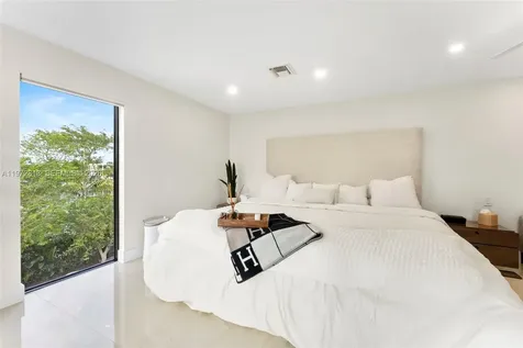 76 Isle Of Venice Drive Fort Lauderdale FL 33301