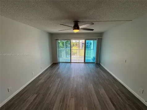 120 Lakeview Drive Weston FL 33326