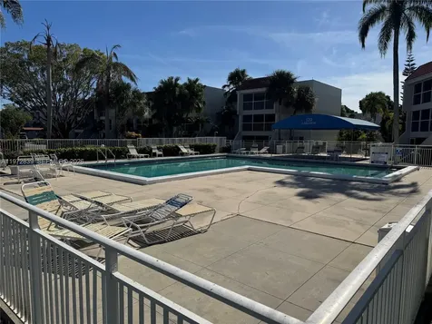 120 Lakeview Drive Weston FL 33326