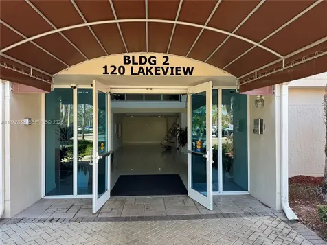 120 Lakeview Drive Weston FL 33326