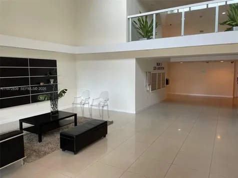 120 Lakeview Drive Weston FL 33326