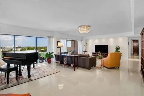 1800 NE 114th Street Miami FL 33181