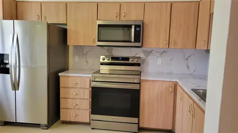 11202 Taft Street Pembroke Pines FL 33026