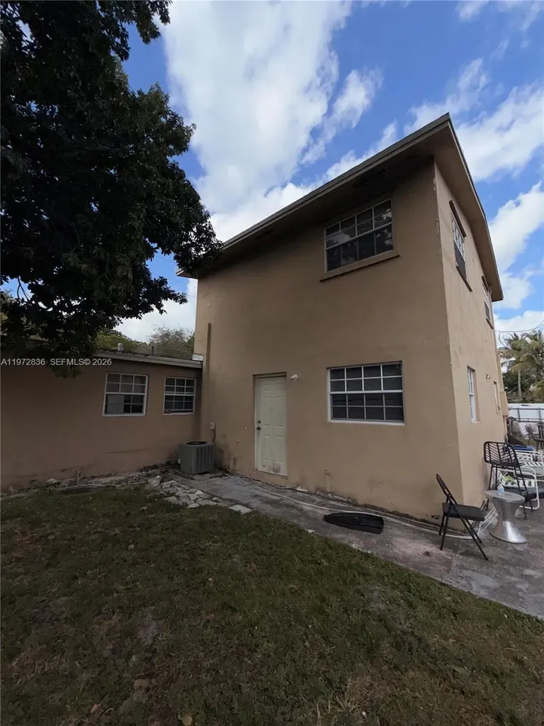 7191 Park Street Hollywood FL 33024