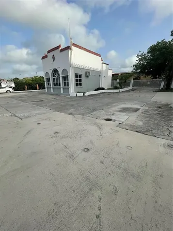 1505 W Flagler Street Miami FL 33135