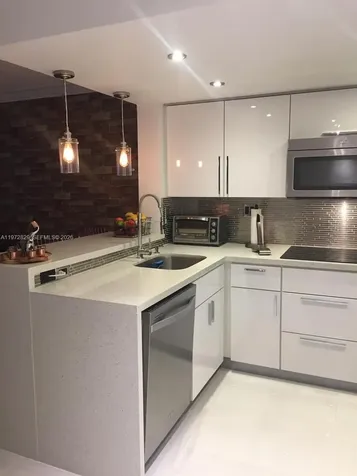 665 NW 85th Place Miami FL 33126