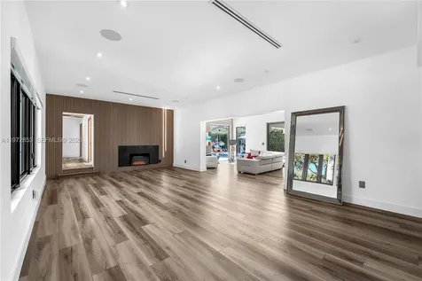 1424 Algardi Avenue Coral Gables FL 33146