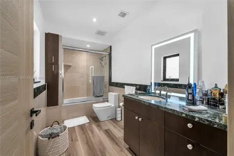1424 Algardi Avenue Coral Gables FL 33146