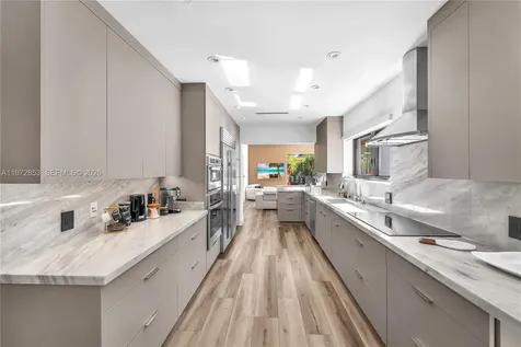 1424 Algardi Avenue Coral Gables FL 33146