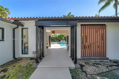 1424 Algardi Avenue Coral Gables FL 33146
