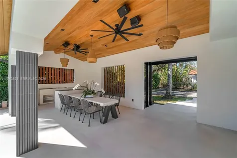 1424 Algardi Avenue Coral Gables FL 33146
