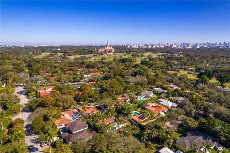 1424 Algardi Avenue Coral Gables FL 33146