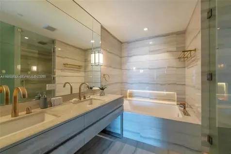 18975 Collins Avenue Sunny Isles Beach FL 33160