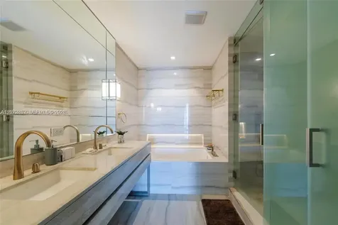 18975 Collins Avenue Sunny Isles Beach FL 33160