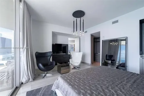18975 Collins Avenue Sunny Isles Beach FL 33160