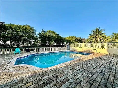 4275 NW South Tamiami Canal Drive Miami FL 33126