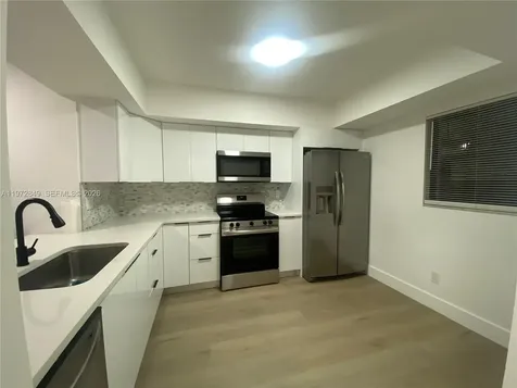 1765 Courtyard Way Naples FL 33114