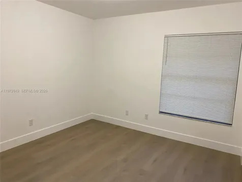 1765 Courtyard Way Naples FL 33114