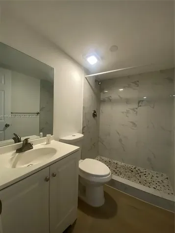1765 Courtyard Way Naples FL 33114